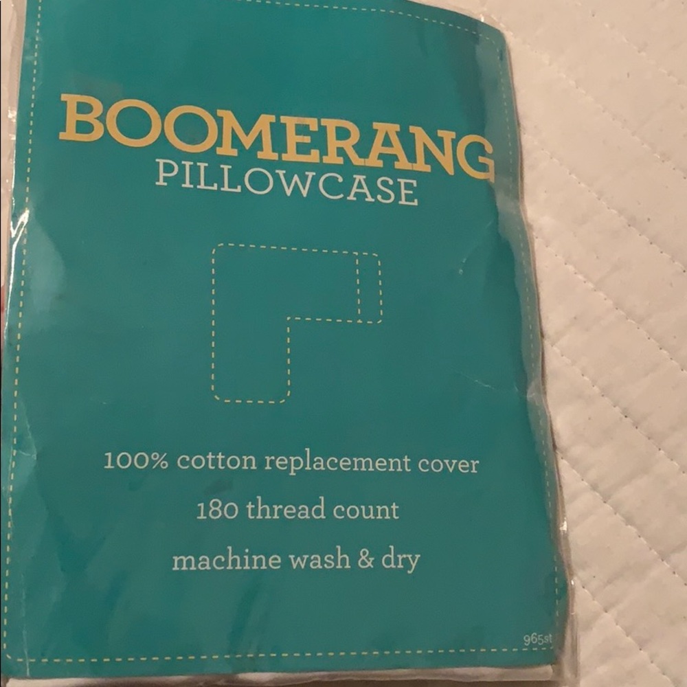 Boomerang pillowcase